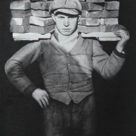© August Sander, Duvarcı Çırağı, Köln, 1929